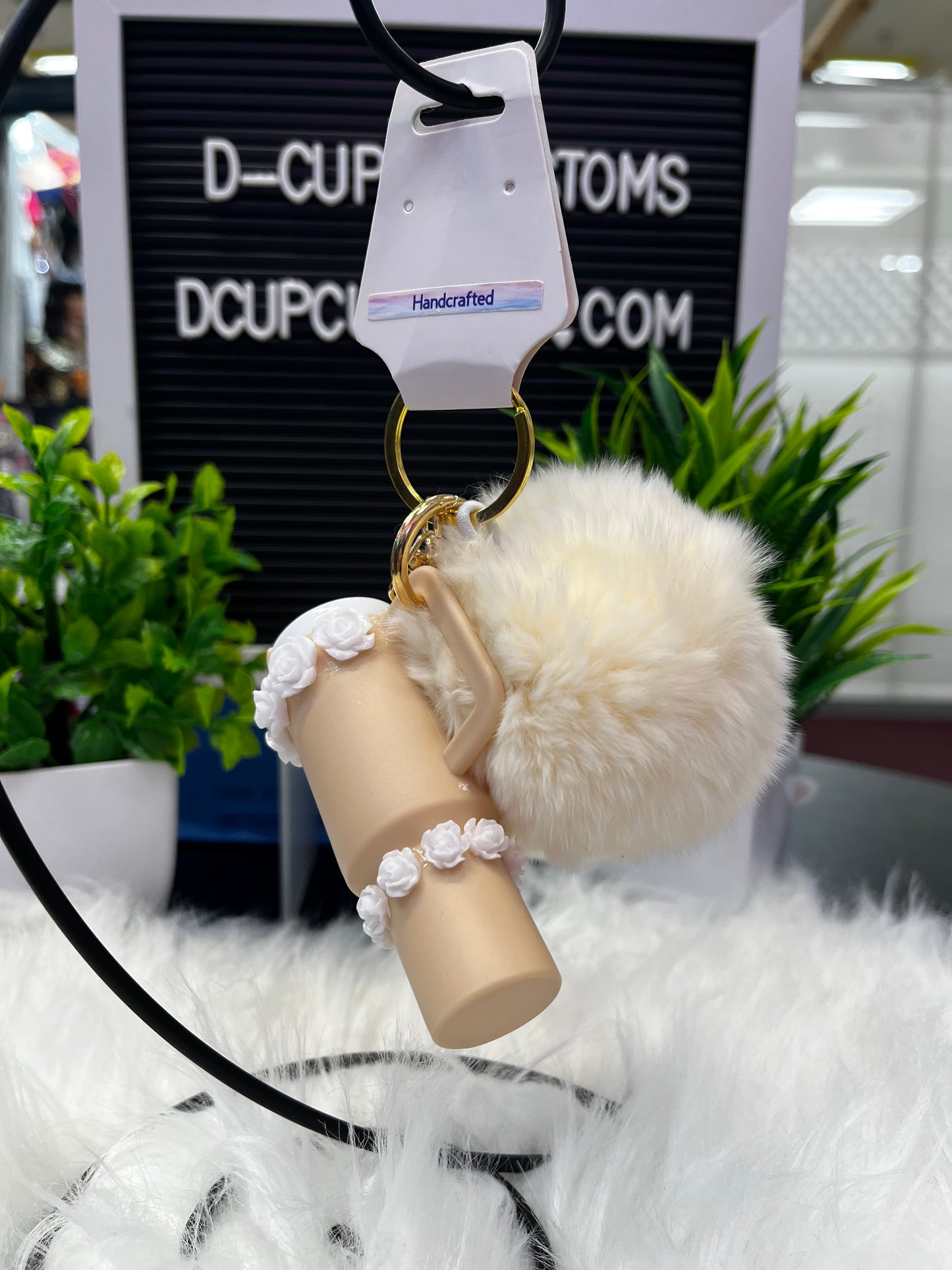 Mini Tumbler Poof Keychain (Cream Flower)